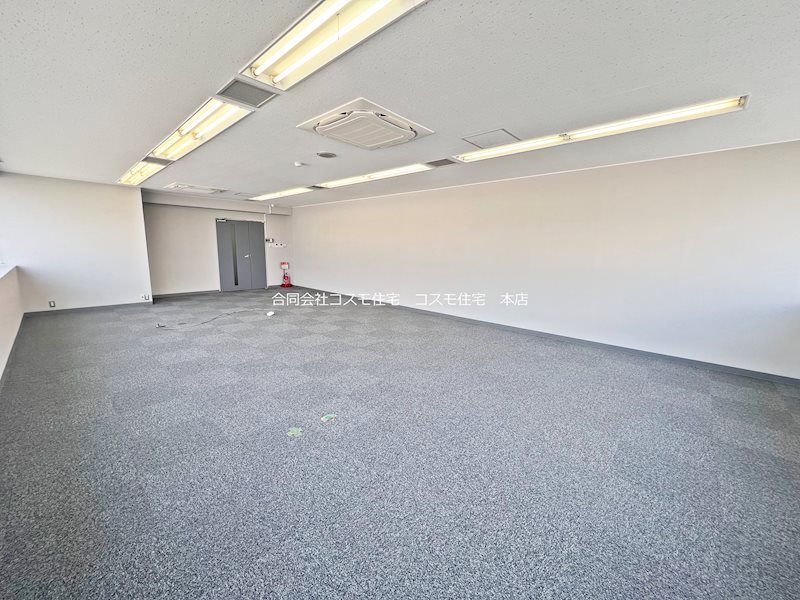 貸店舗・事務所　八尾市 光町１丁目　EV付き　オフィスビル その他
