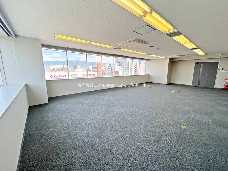 貸店舗・事務所　八尾市 光町１丁目　EV付き　オフィスビル ベッドルーム