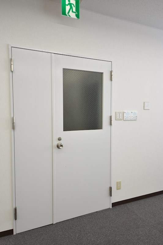 貸店舗・事務所　八尾市 東本町３丁目　たばこビル ベランダ