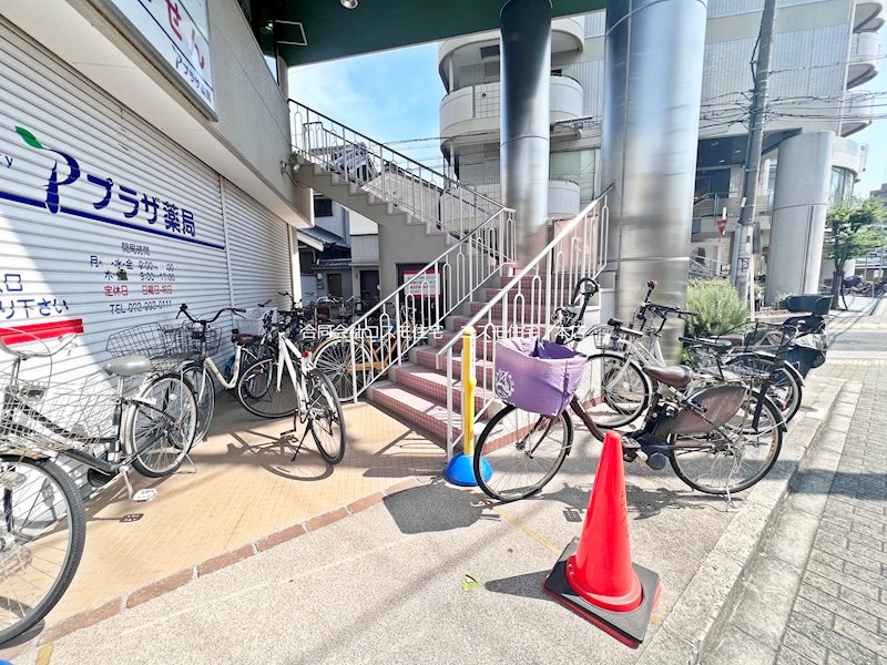 貸店舗・事務所　八尾市 東本町３丁目　エステサロン跡　プラザサントリア　※スケルトン渡し その他
