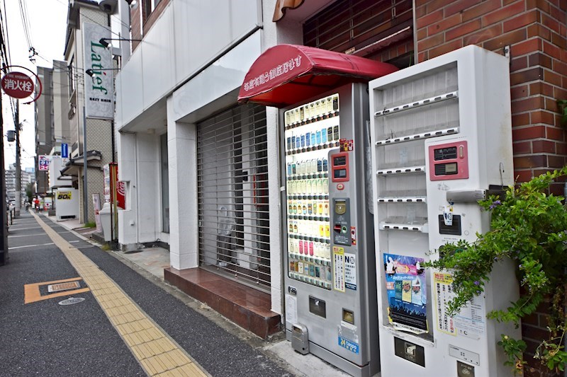 貸店舗・事務所　八尾市 桜ケ丘３丁目　広さ約１８坪　路面店 ベランダ