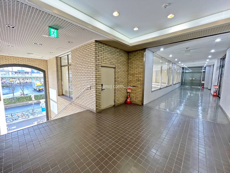 貸店舗・事務所　八尾市 光町１丁目　広さ約５６坪　駅チカ　八尾サンシャインハイツⅡ ベランダ