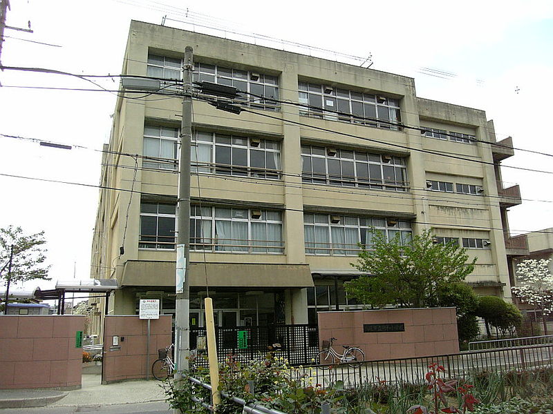 貸店舗・事務所　八尾市 光町２丁目　福祉施設跡　ラ・フォーレ八尾 八尾市立用和小学校