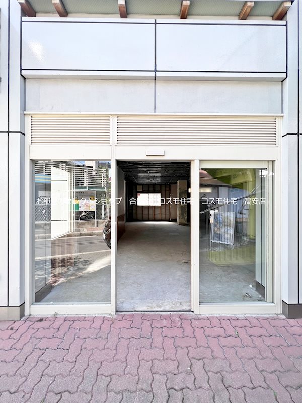 貸店舗・事務所　八尾市 東本町３丁目　調剤薬局跡　路面店　リバティ八尾 玄関
