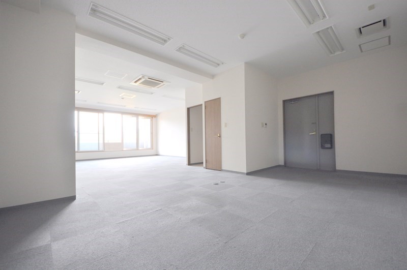 貸事務所　八尾市 本町2丁目　イースタンビル リビング