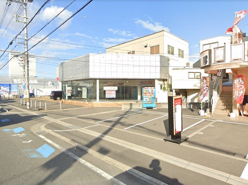 貸工場・倉庫　東大阪市 菱屋東３丁目　バイク整備ピット跡　駐車スペース有り　 リビング