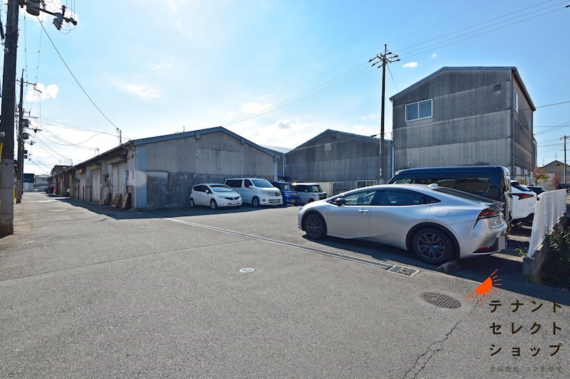 貸工場・倉庫　八尾市 北木の本４丁目　「わ」区画 ベランダ