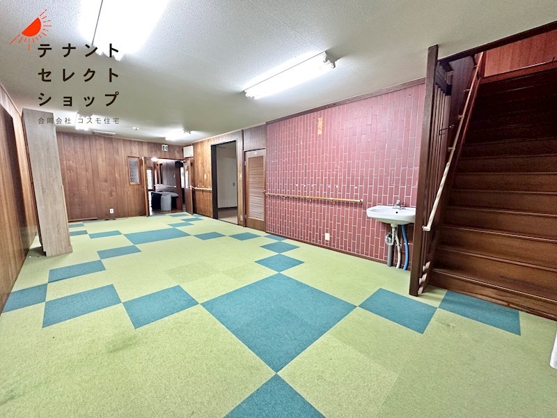 貸店舗・事務所　東大阪市 金岡４丁目　放課後等デイサービス跡　一棟貸し 玄関