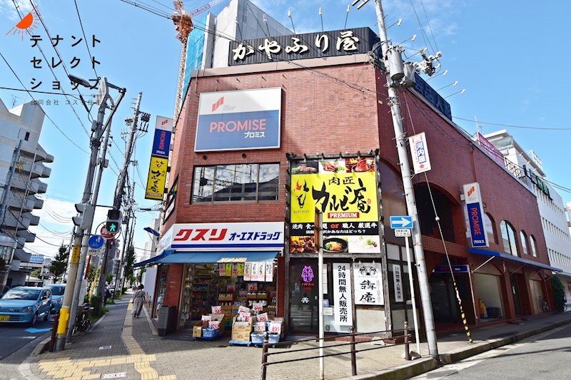 貸店舗・事務所　八尾市 東本町３丁目　焼き肉店 居抜き 重飲食可　かやふり屋ビル 玄関
