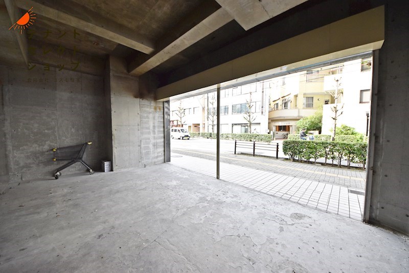 貸店舗・事務所　八尾市 本町１丁目　ドミノ・ピザ跡　路面店 その他