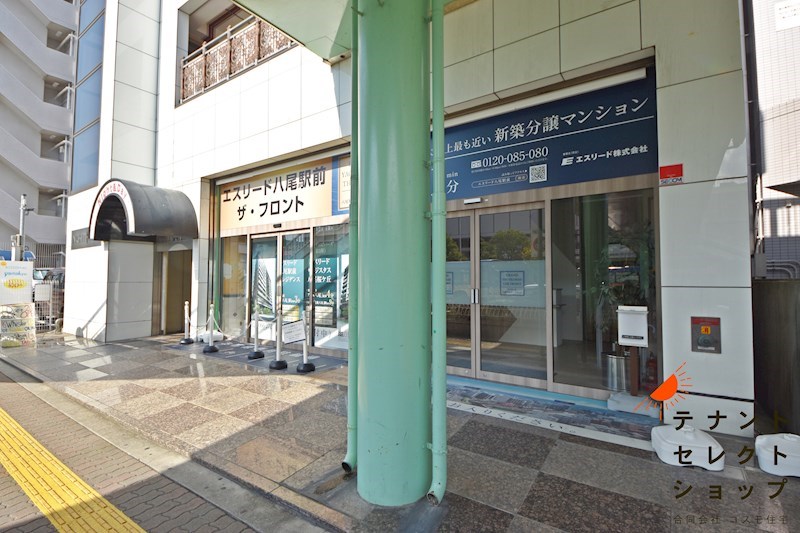 貸店舗・事務所　八尾市 光町１丁目　モデルルーム跡　広さ約１８７坪　路面店　リアライズ近鉄八尾駅前ビル 玄関