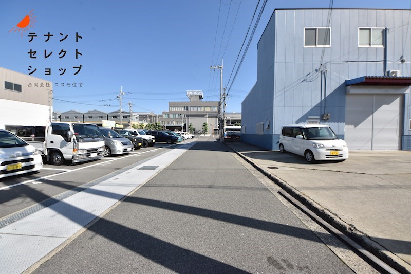 貸工場・倉庫　八尾市 太田新町９丁目　前面駐車スペース付き その他