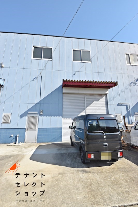 貸工場・倉庫　八尾市 太田新町９丁目　前面駐車スペース付き 玄関