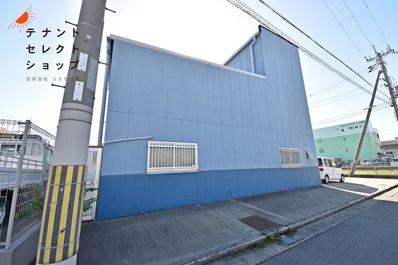 貸工場・倉庫　八尾市 太田新町９丁目　前面駐車スペース付き ベランダ