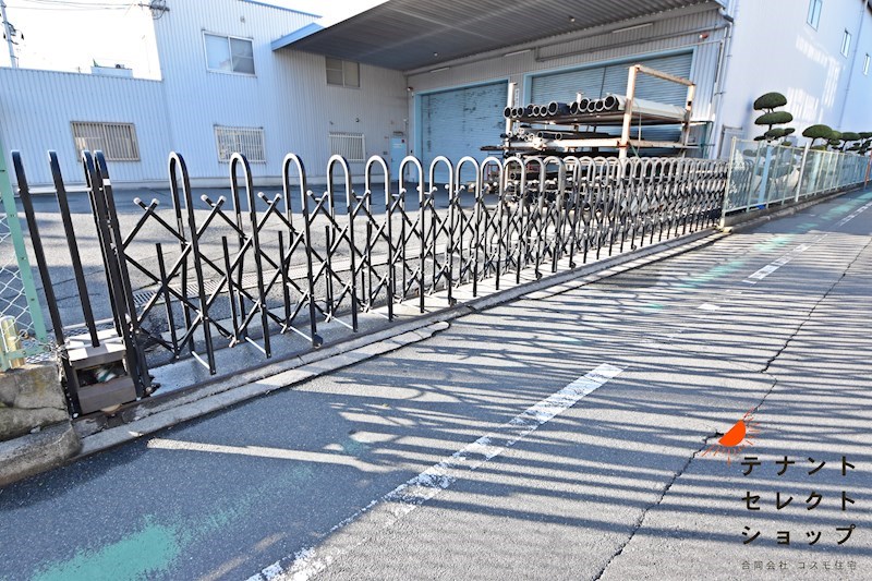 貸倉庫　八尾市　南本町６丁目　広さ約５３０坪　大型倉庫　※大型トラック搬入可 リビング