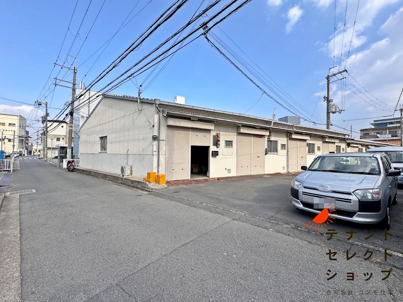 貸工場・倉庫　八尾市 亀井町１丁目　前面駐車スペース有り　平屋建て その他