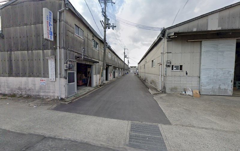 貸工場・倉庫　八尾市 新家町１丁目　駐車場５台分　広さ６０坪　※新築物件 リビング