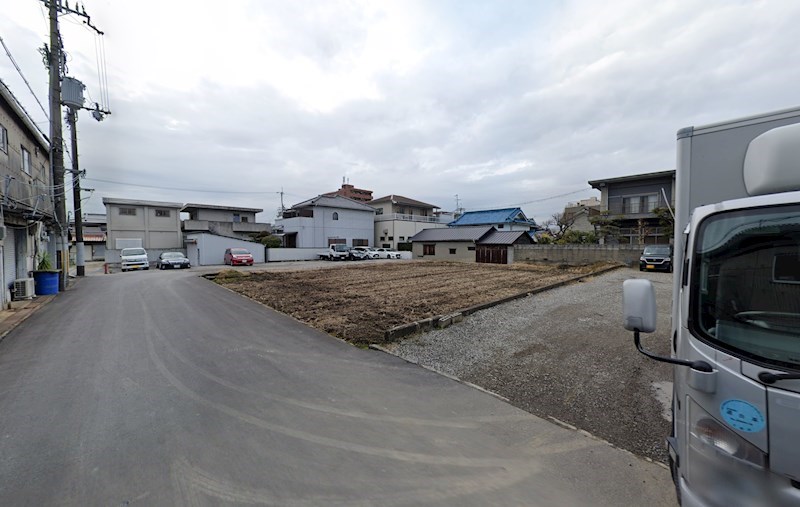貸工場・倉庫　八尾市 新家町１丁目　駐車場５台分　広さ６０坪　※新築物件 ベランダ