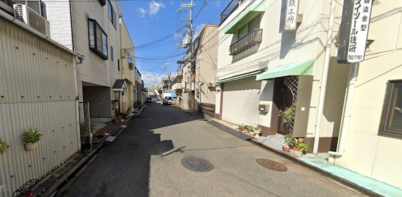 貸工場・倉庫　東大阪市 宝町　前面駐車スペース２台分付き ベランダ