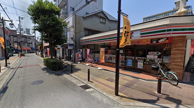 貸店舗・事務所　大阪市 生野区 新今里４丁目　前面駐車スペース有り 玄関