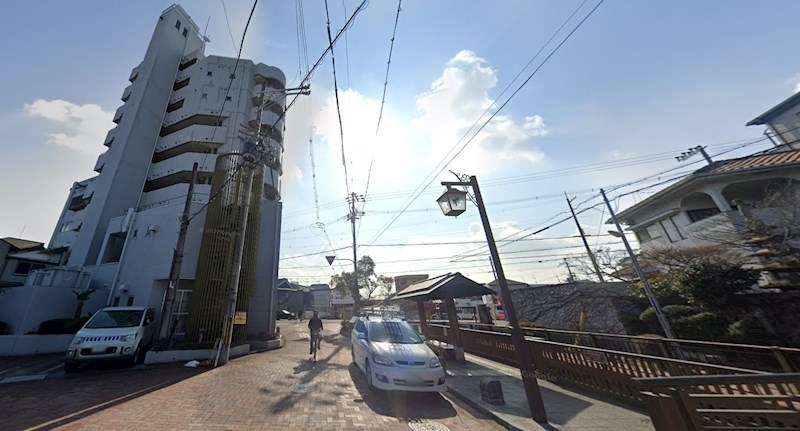 貸店舗・事務所　八尾市 本町４丁目　広さ約１８坪　パールナイン 玄関
